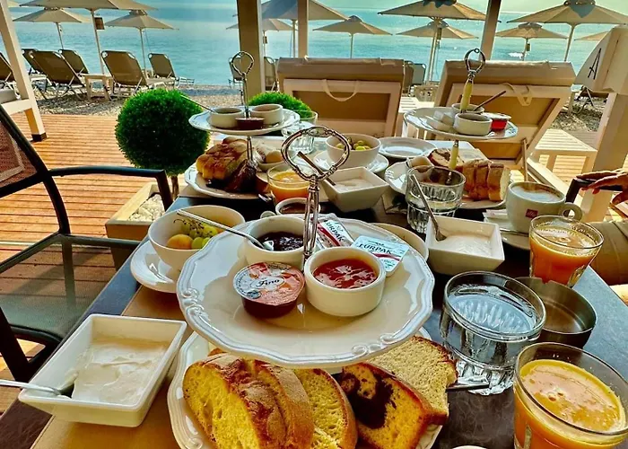 Akrata Beach Hotel Szálloda 3*